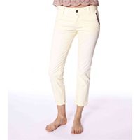 Wiggles chinos, Lite yellow